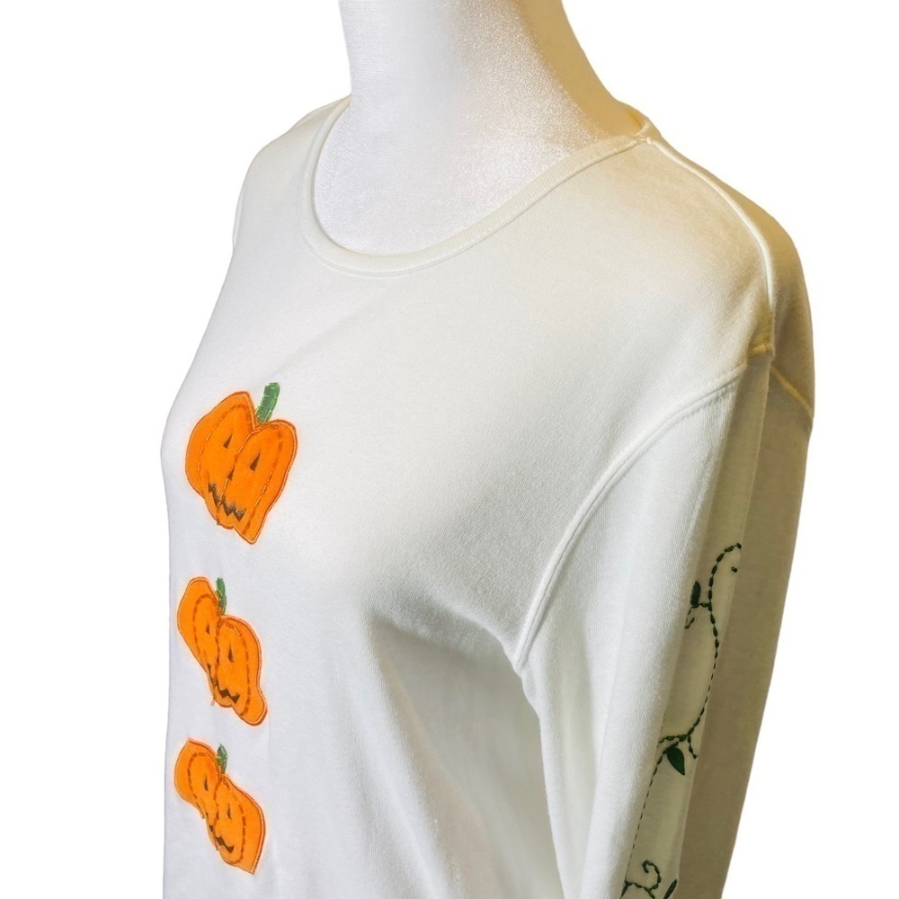 Studio Treat women's size medium Vintage Halloween Fall Autumn pumpkin t-shirt - Picture 3 of 8